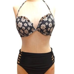 Two pieces swimsuit suit size L